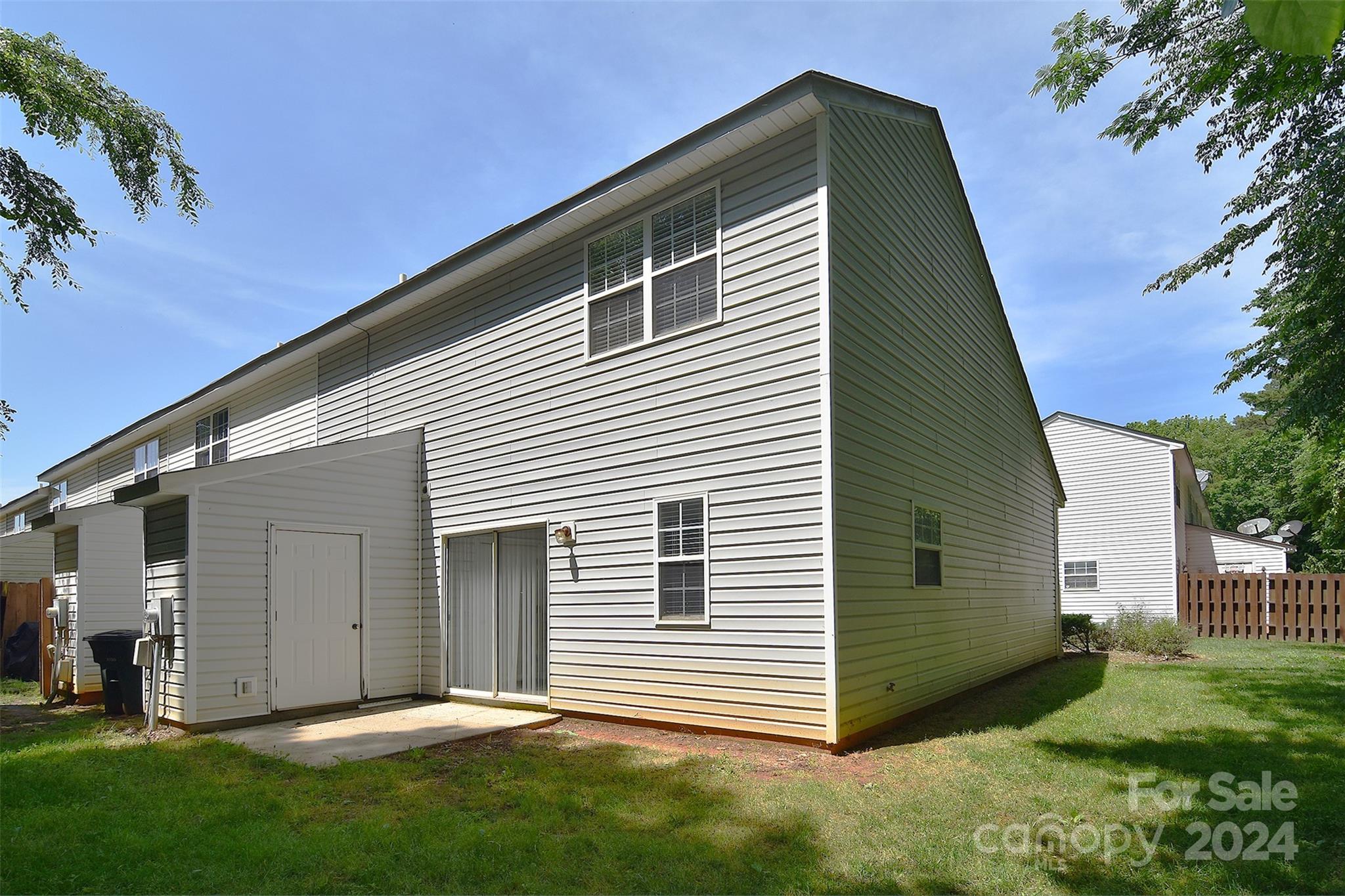 The Landing at Hickory Grove - Residential