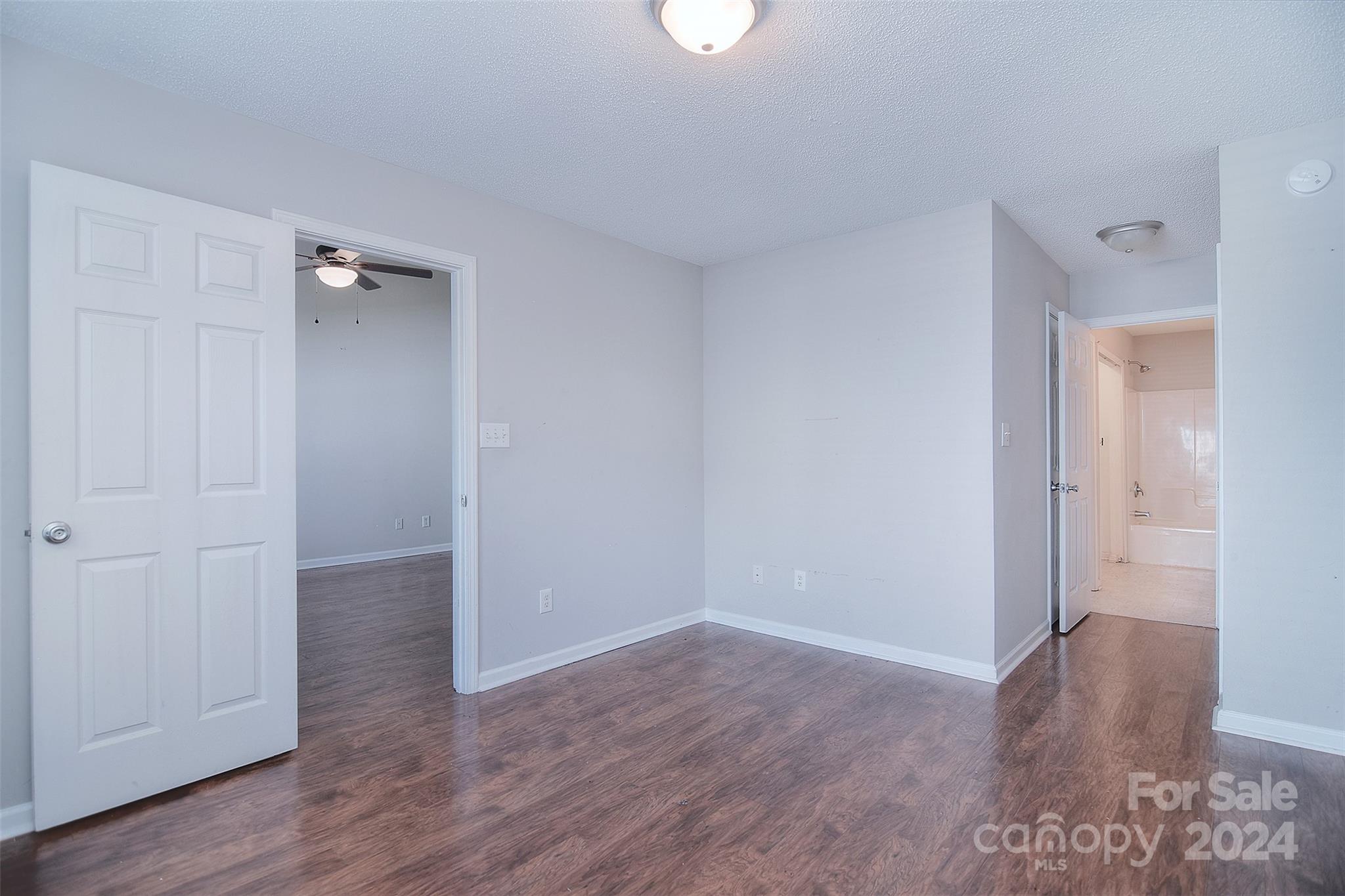 The Landing at Hickory Grove - Residential