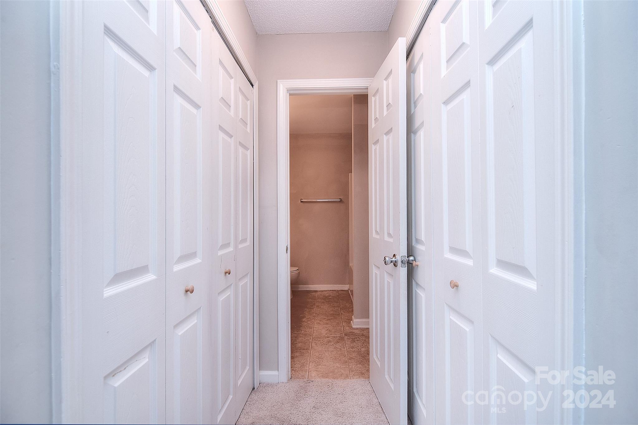 The Landing at Hickory Grove - Residential