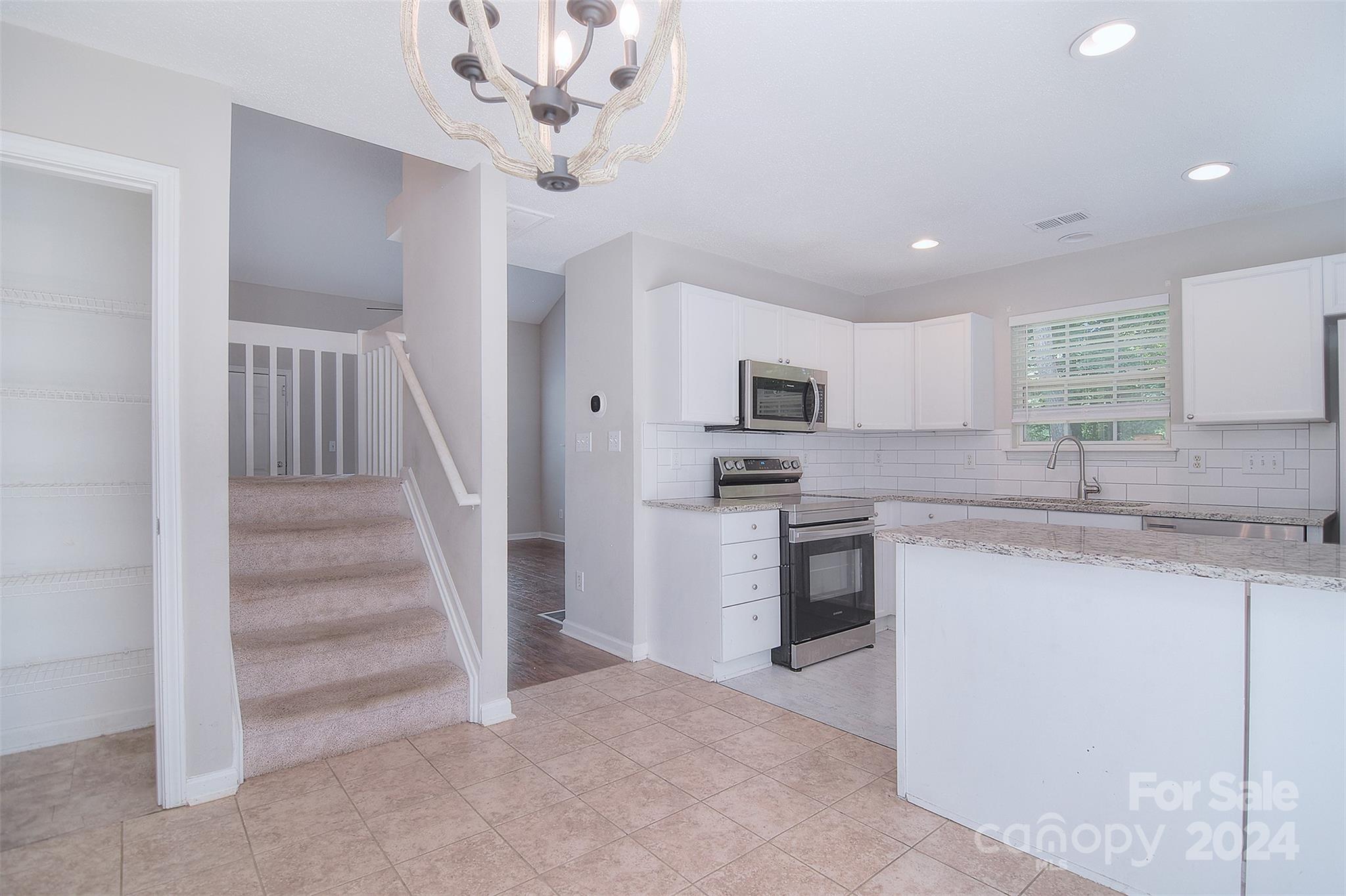 The Landing at Hickory Grove - Residential