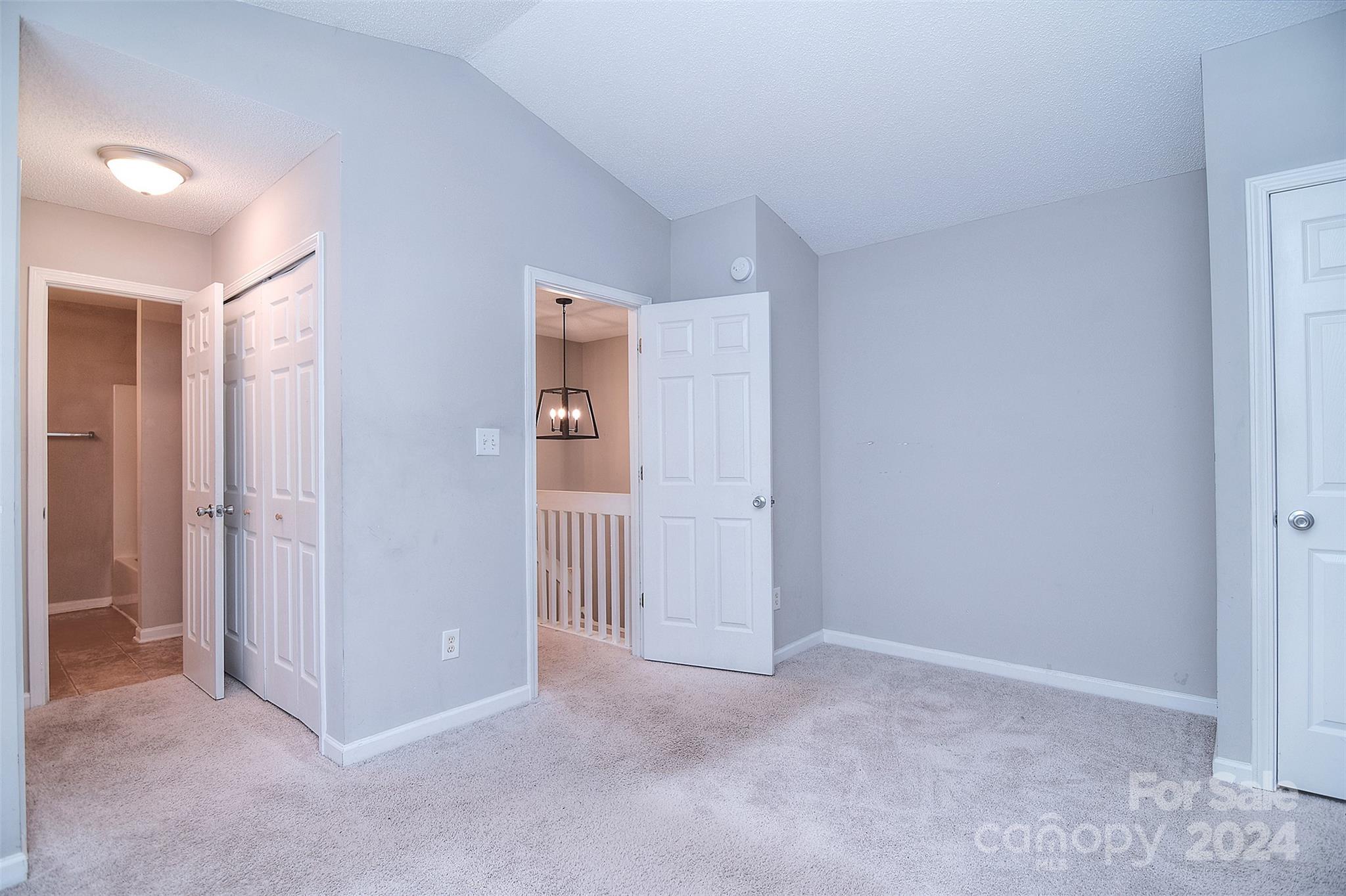 The Landing at Hickory Grove - Residential