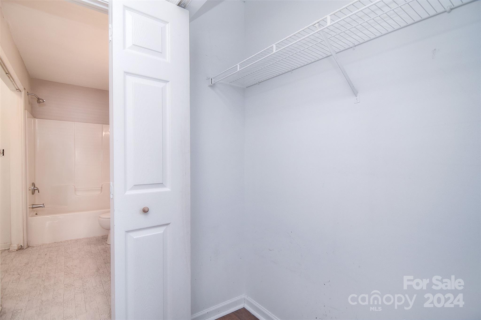 The Landing at Hickory Grove - Residential