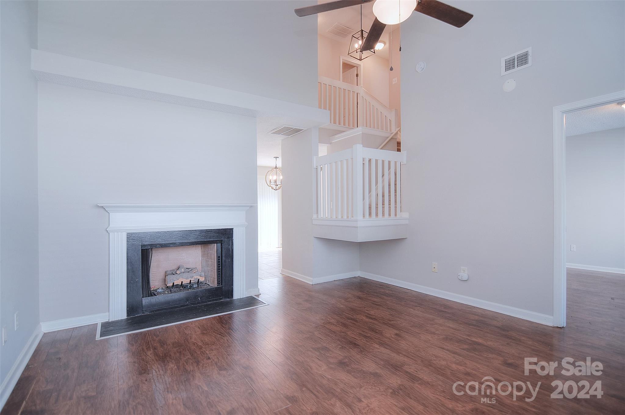 The Landing at Hickory Grove - Residential