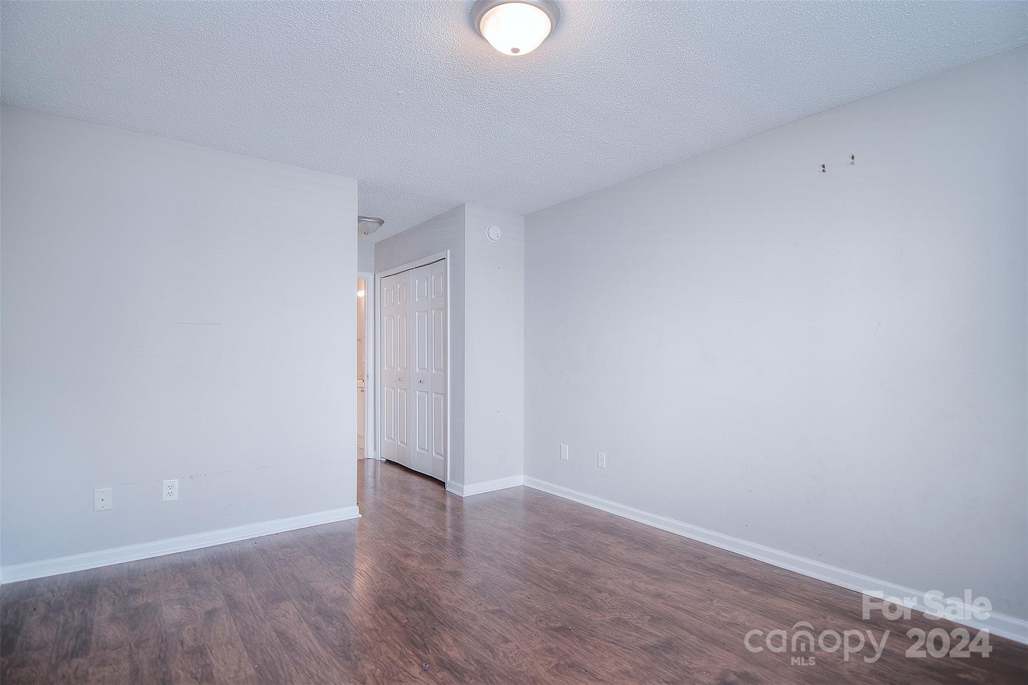 The Landing at Hickory Grove - Residential