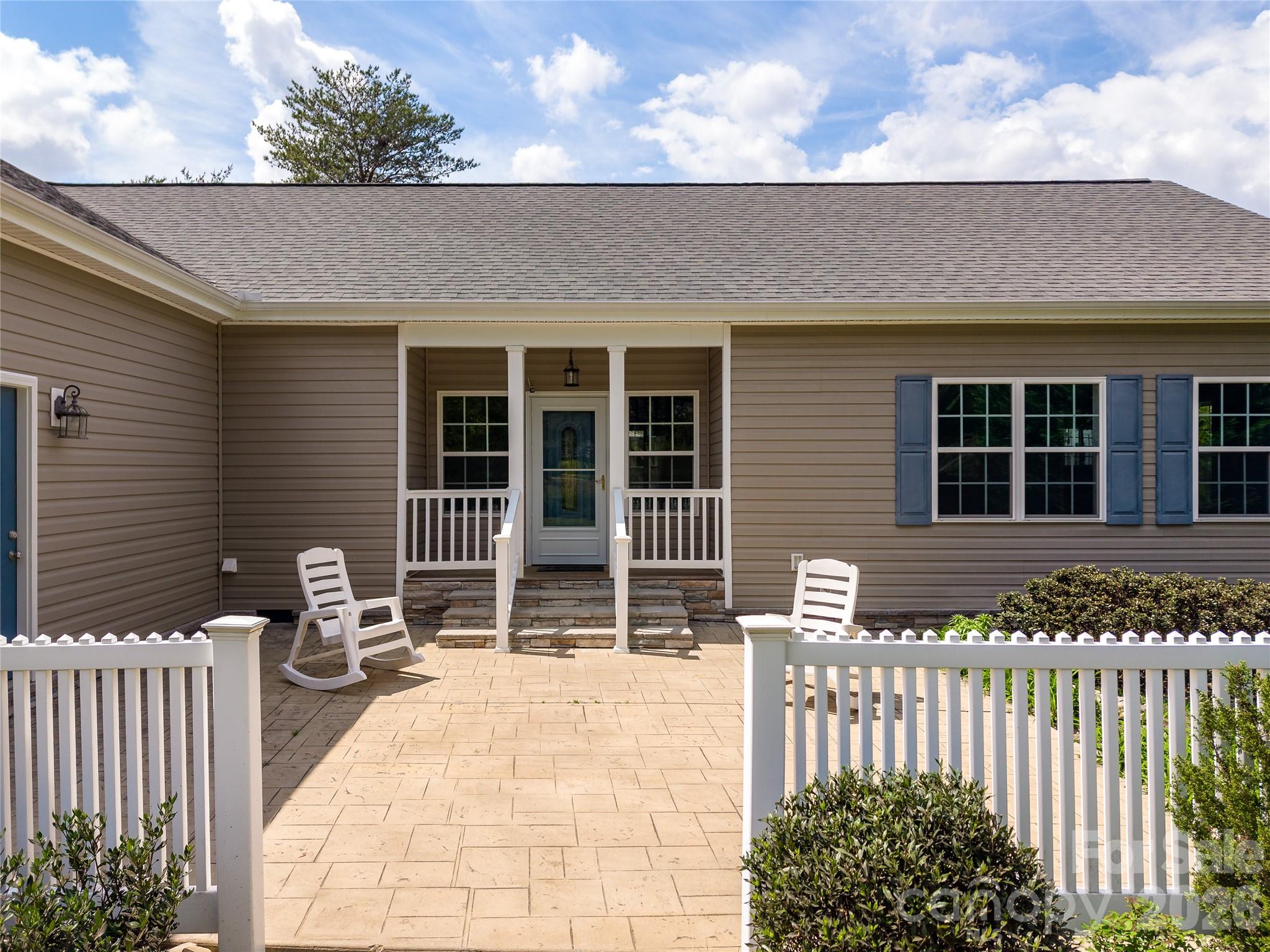 2500 S Blackstock Road