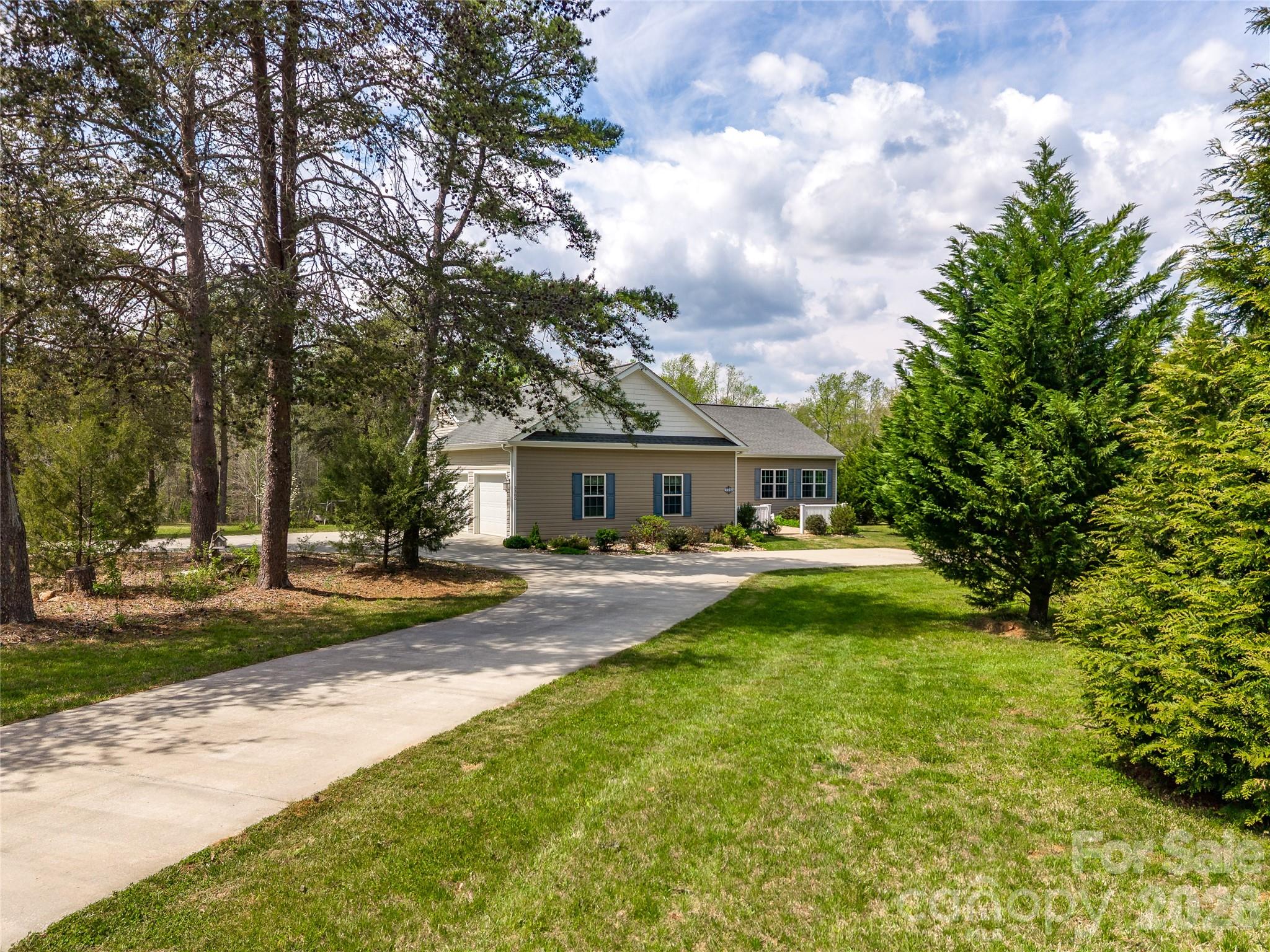 2500 S Blackstock Road