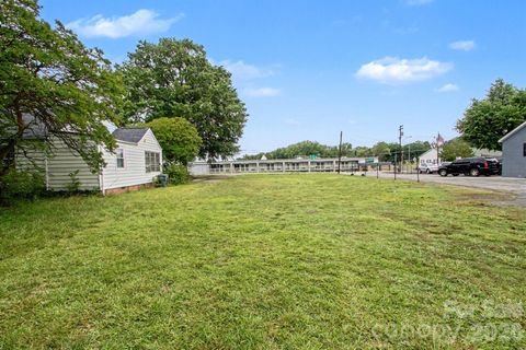 Photo of 81 Transit Court NW, Concord, NC 28025 (MLS # 4395033)