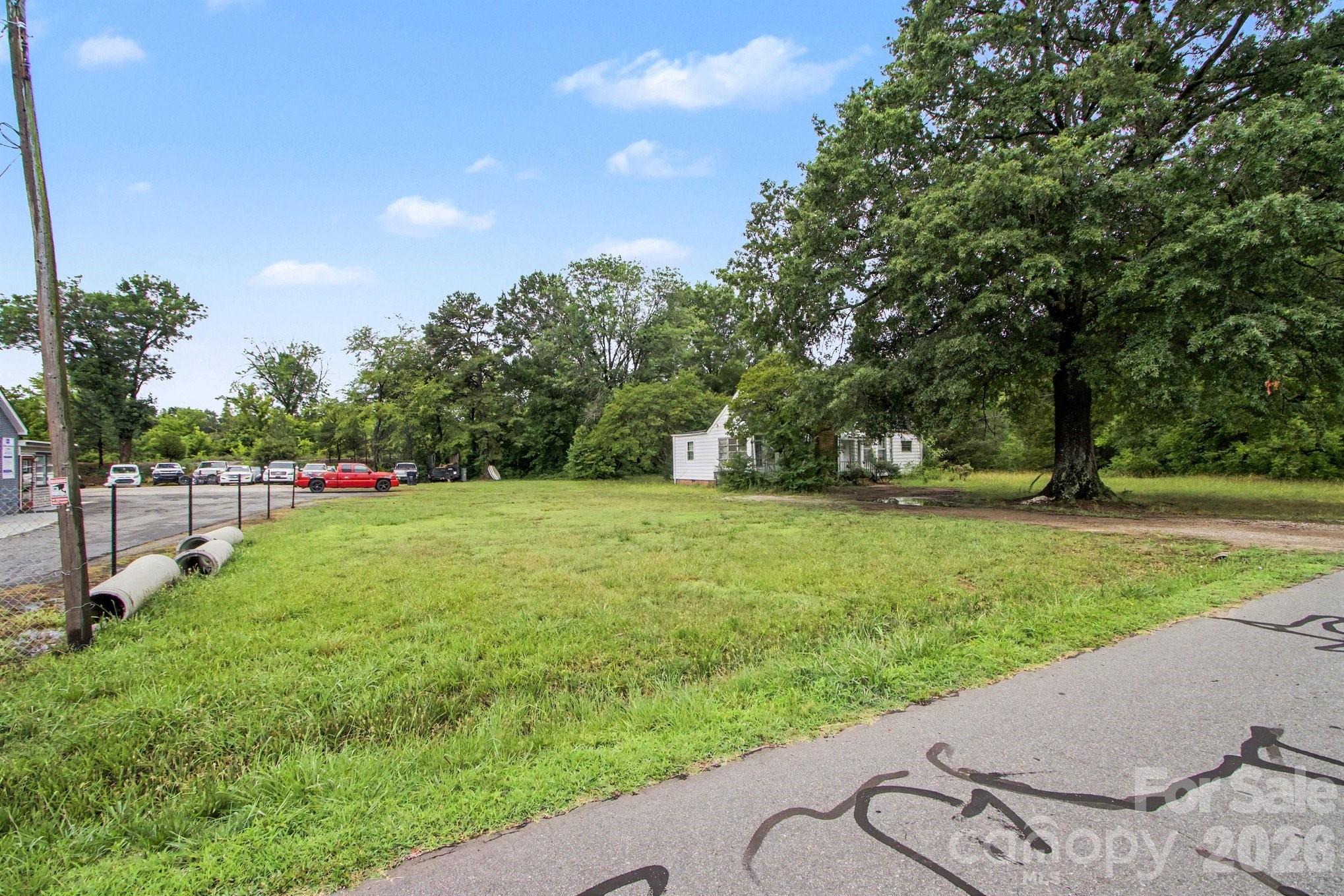 81 Transit Court NW
