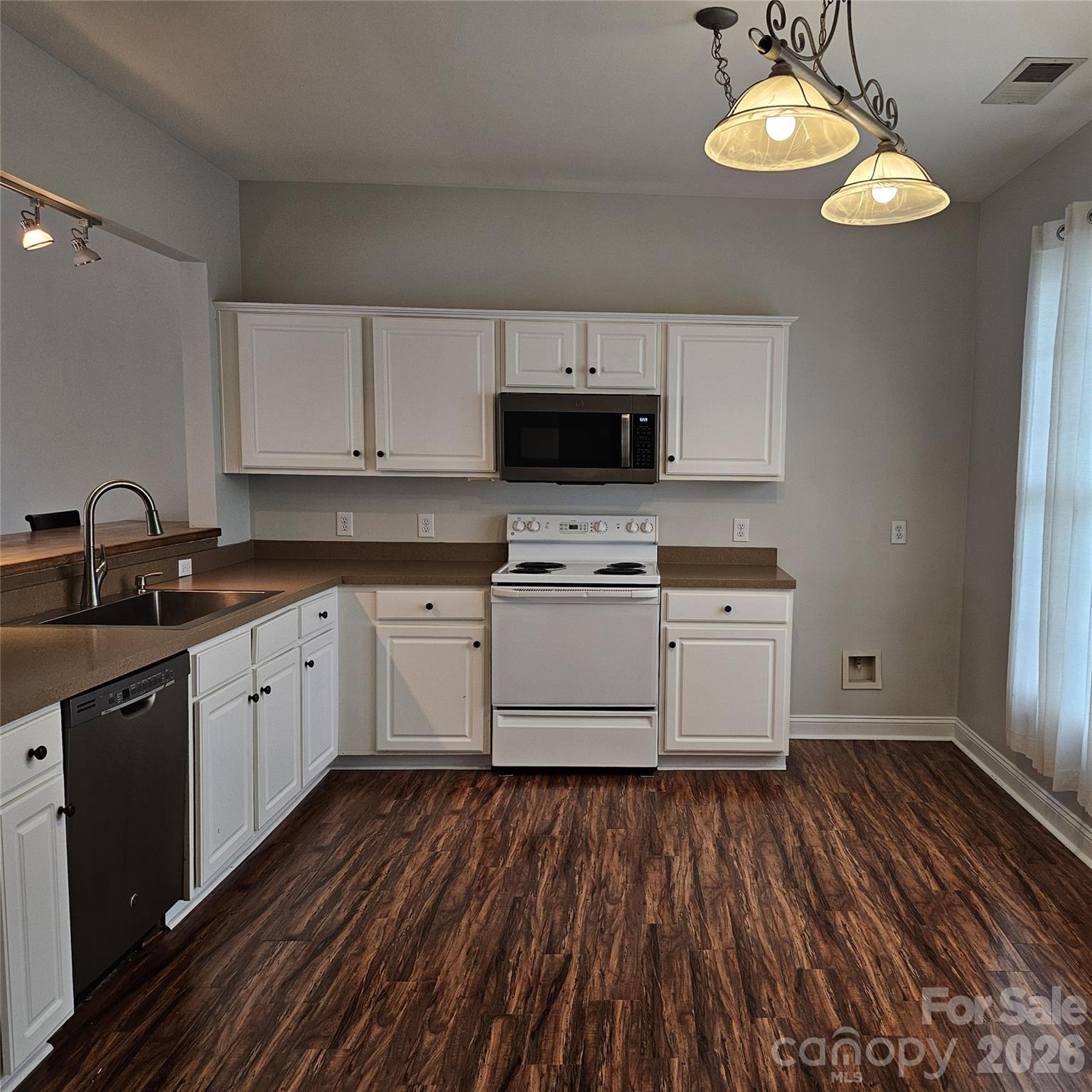 3186 Mannington Drive