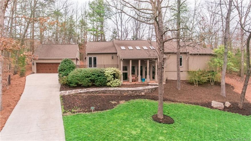 River Hills ranch plan with separate Guest Suite is stunning. Home features beautiful hardwood floors, updated Kitchen, Bathrooms and more. Most major mechanicals replaced in last few years including heating/cooling systems & water heaters. Newer windows thru most of main house. Large, detached garage with luxury bay door. Guests will love the renovated suite with full bath over garage. Property is privately situated with wooded back yard, established landscaping and irrigation. Welcome home!