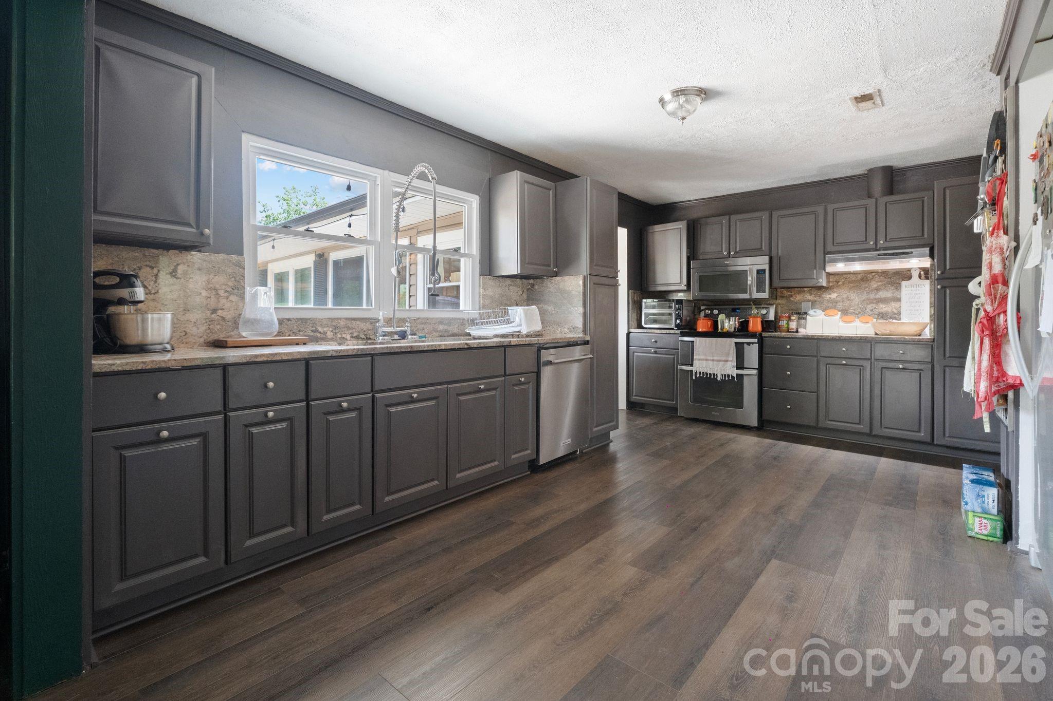 29 Pleasant Hill Road