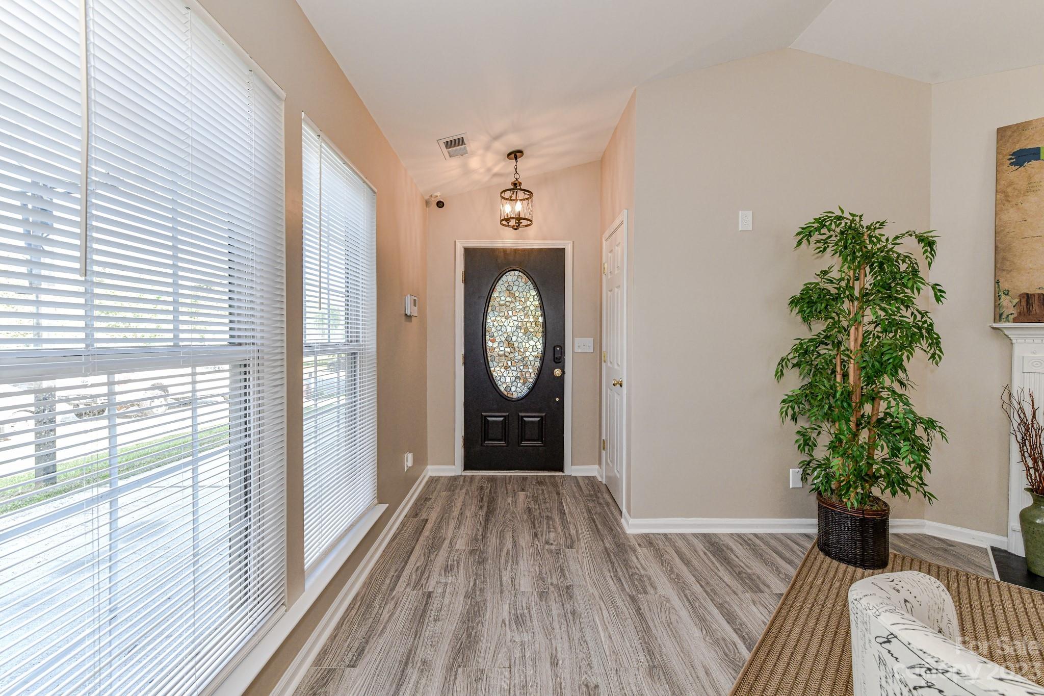 Rozumny Ridge - Residential