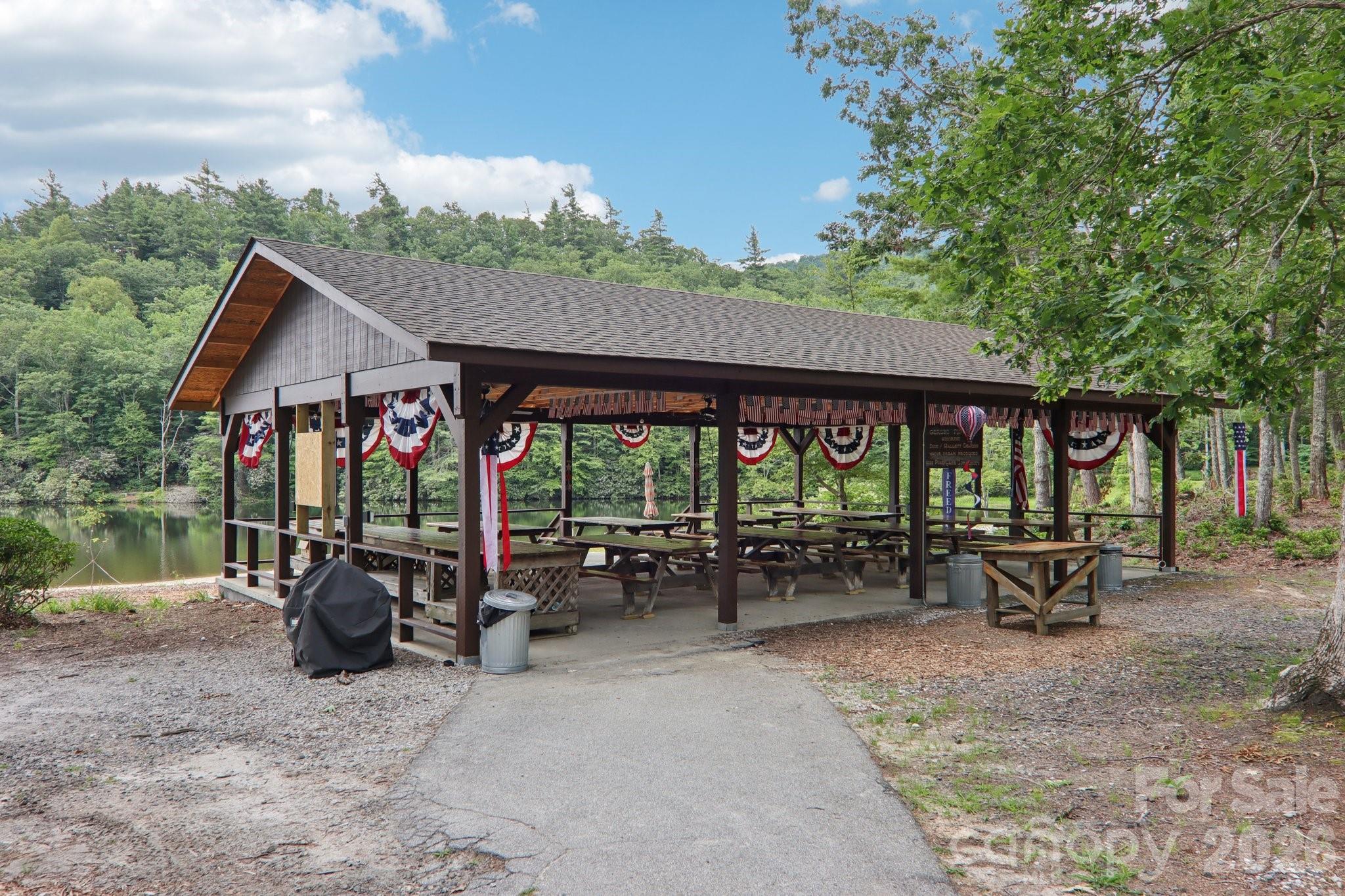 Swiss Pine Lake - Residential