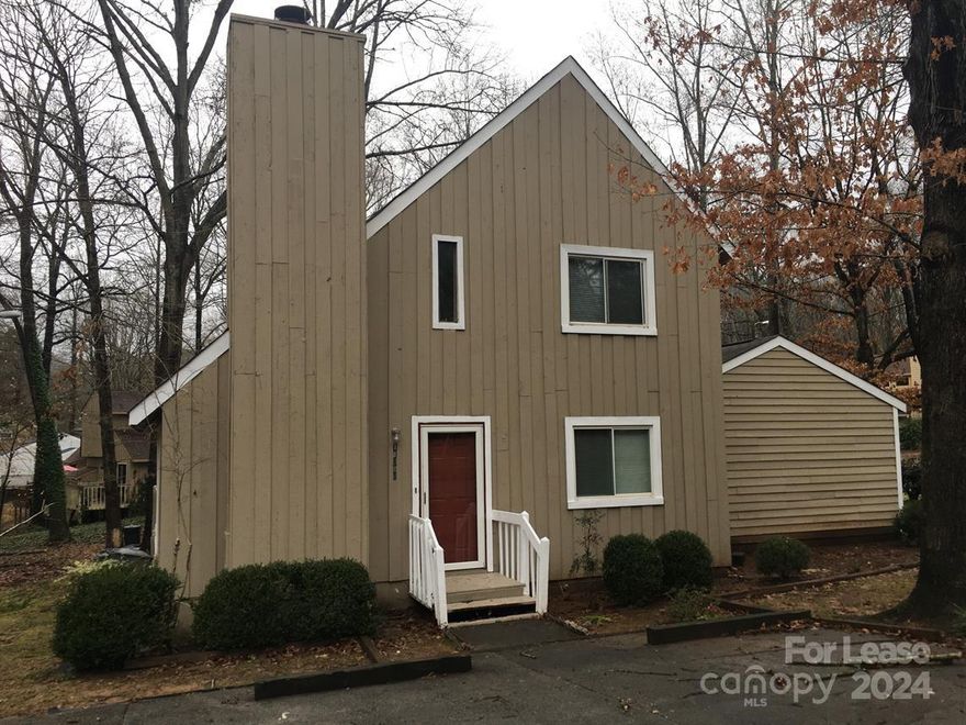 Cute 2 Bedroom 2 Bathroom 2 story duplex located close to E. Independence Blvd., Uptown, and Mason Wallace Park. Large living room. Kitchen includes granite countertops, refrigerator, stove, and dishwasher. Dining area located off of kitchen with sliding glass doors that lead to a large deck. Master bedroom and bathroom are on the main level. Upstairs features loft area, bedroom, and full bathroom. Fireplace is living room is non-functional. Lawn care included in rent. This property is available for immediate move in. Schedule your appointment today!