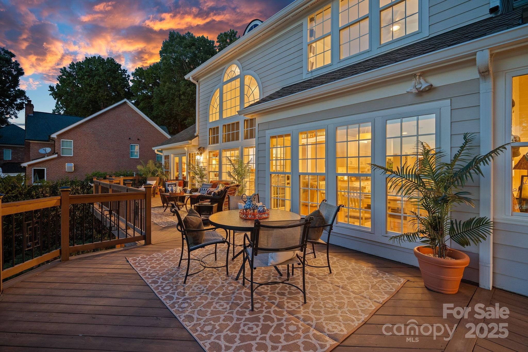 The Harbour at the Pointe - Residential