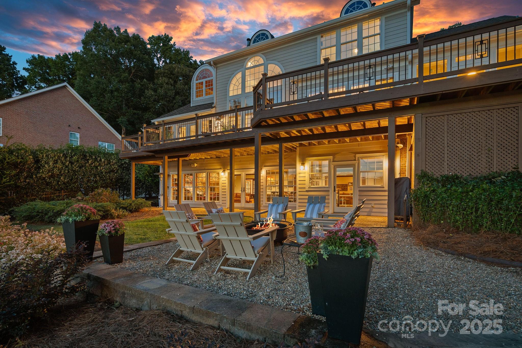The Harbour at the Pointe - Residential