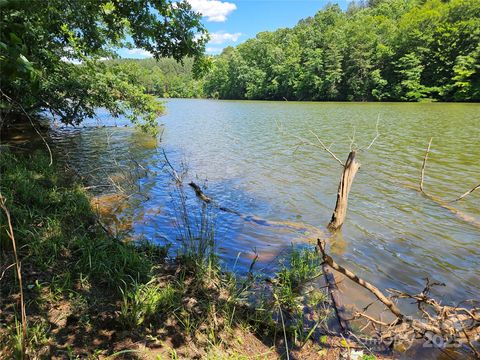 2446 W Paradise Harbor Drive 13 Connelly Springs NC 28612
