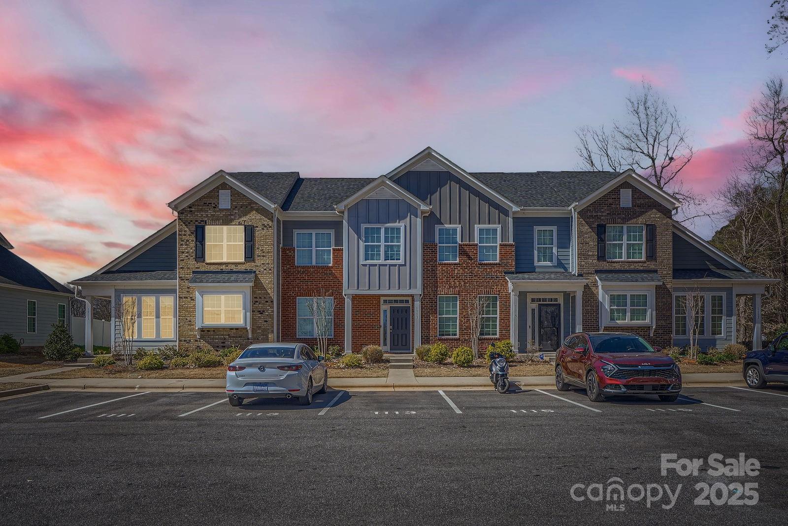 1111 Johns Walk Way