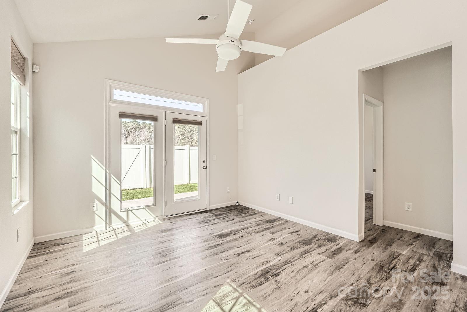 1111 Johns Walk Way