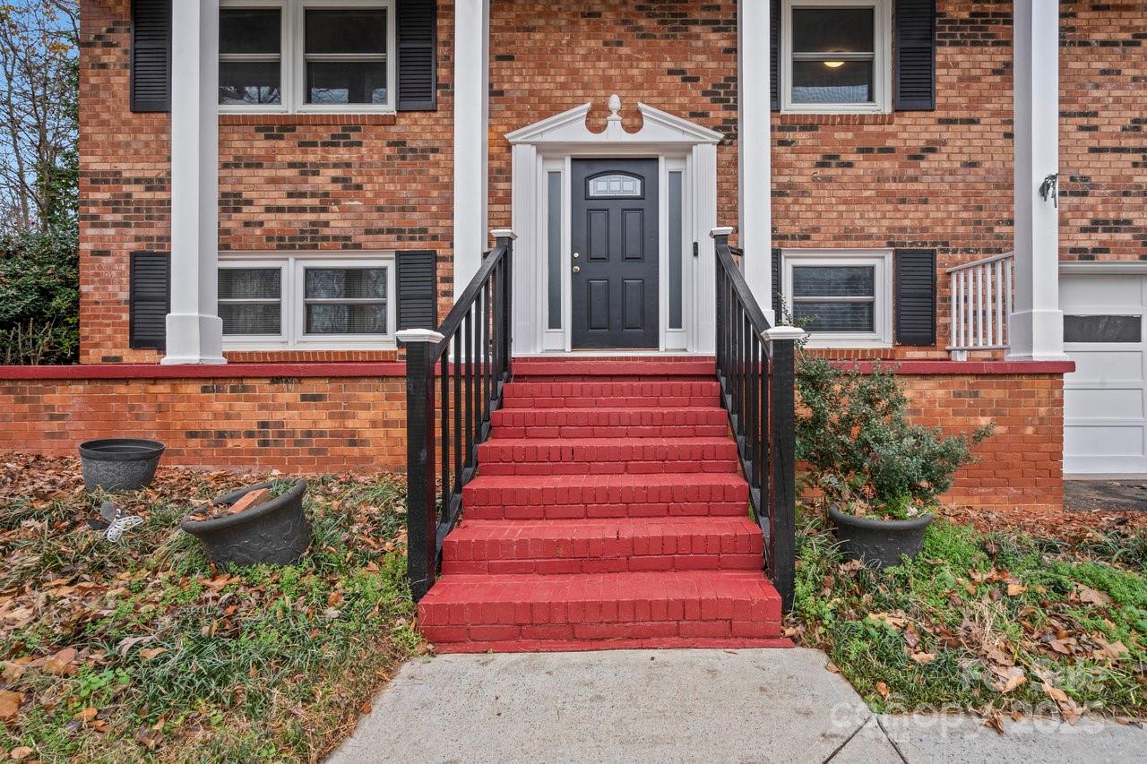 118 Brookmeade Drive