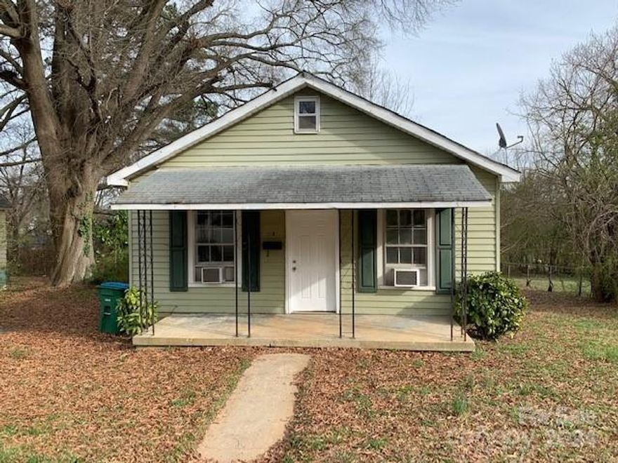 Investor special! Now priced at $67K - Cozy 1 bedroom 1 bathroom home located conveniently just minutes away from the downtown Bessemer City area. This is the perfect home if you're are looking for a renovation with a very spacious backyard.