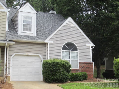 Photo of 5974 Prescott Court, Charlotte, NC 28269 (MLS # 4420726)