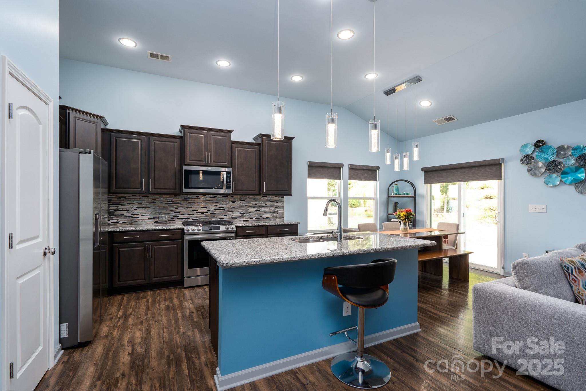 202 Paradise Hills Circle