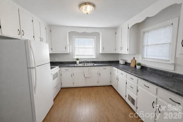 911 Hickory Grove Road