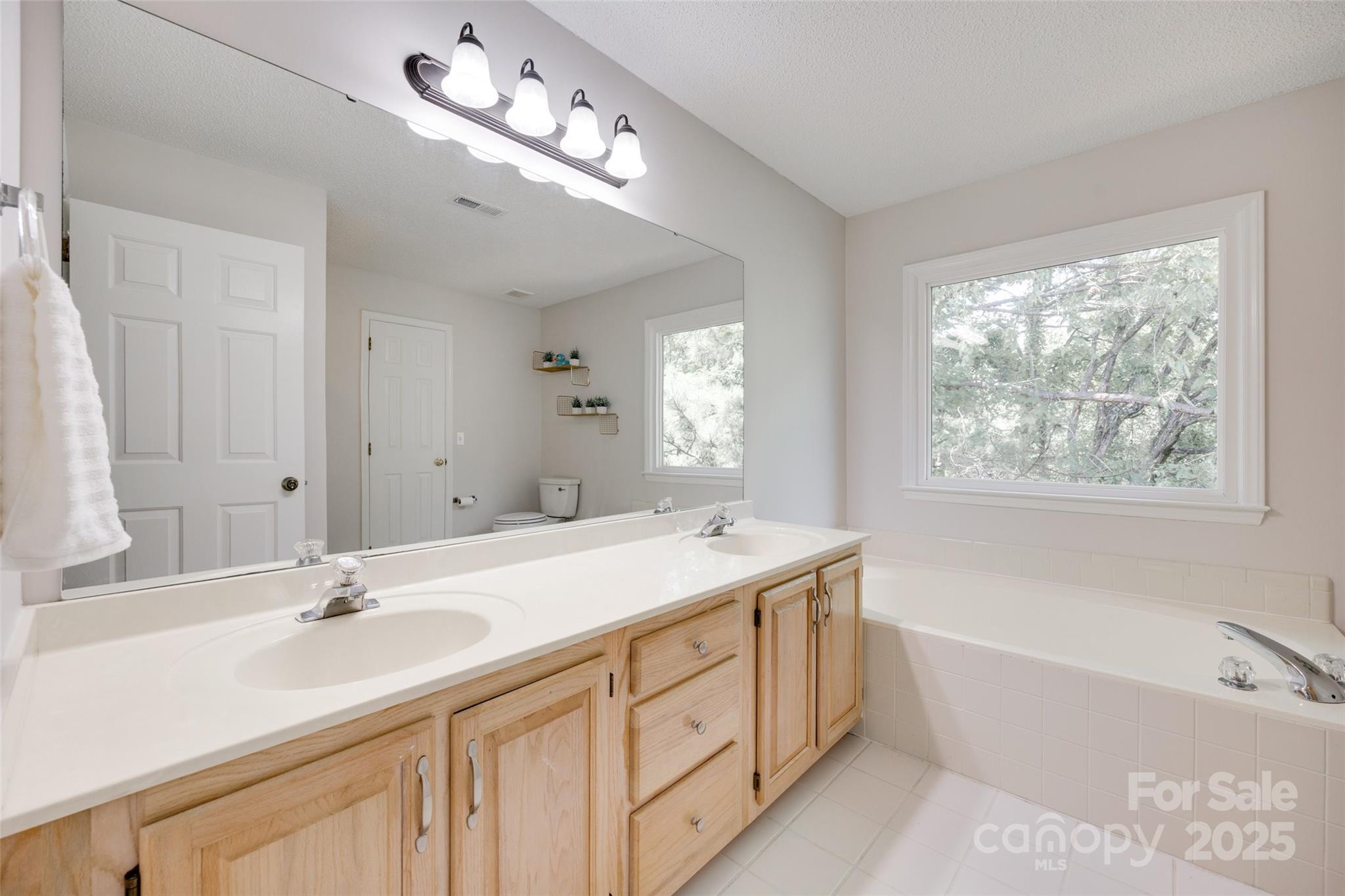 Tega Cay - Residential