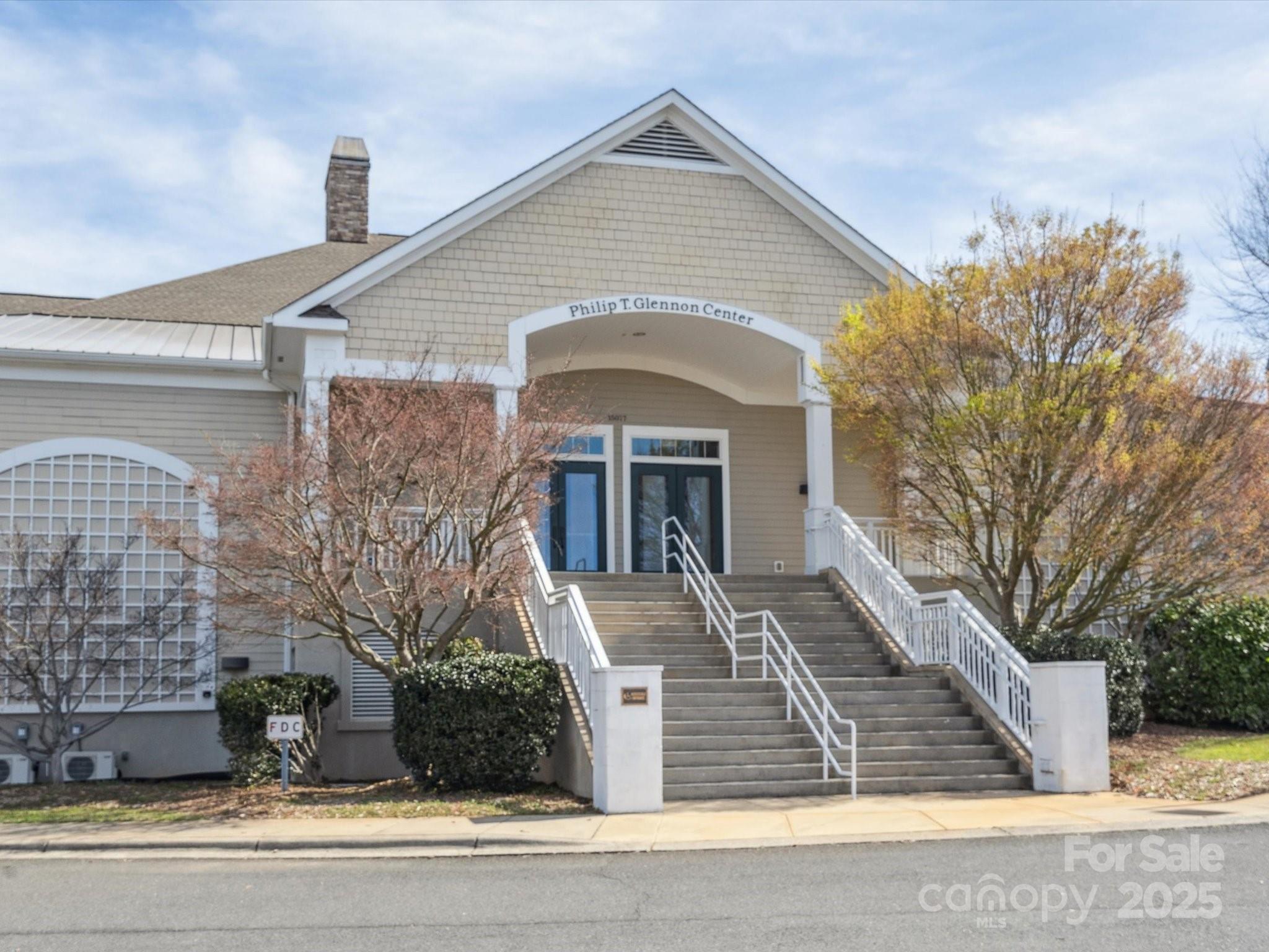 Tega Cay - Residential