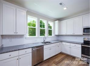 114 Glencoe Lane 106