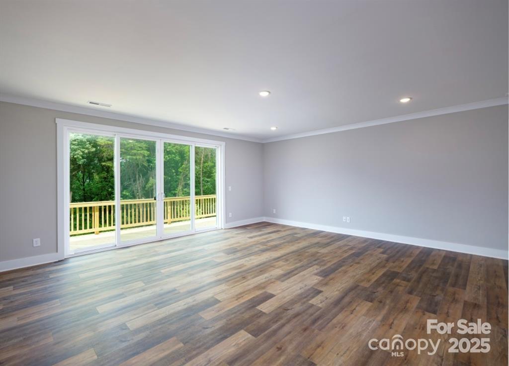 114 Glencoe Lane 106