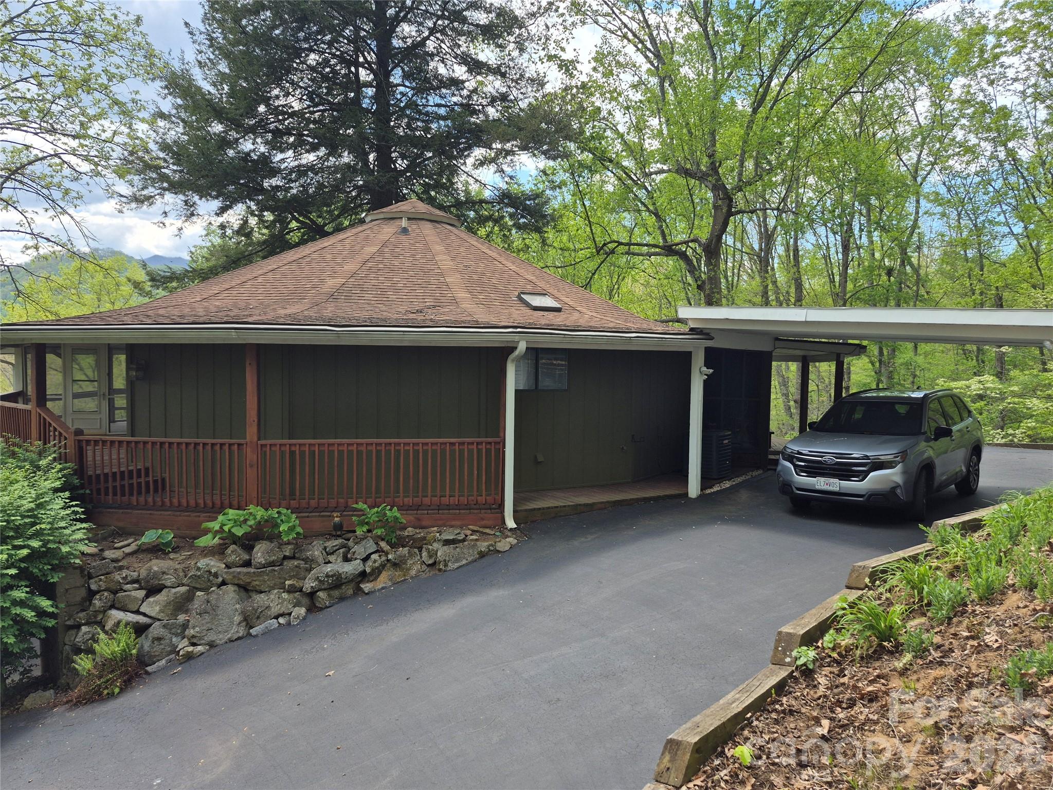 623 Country Club Drive