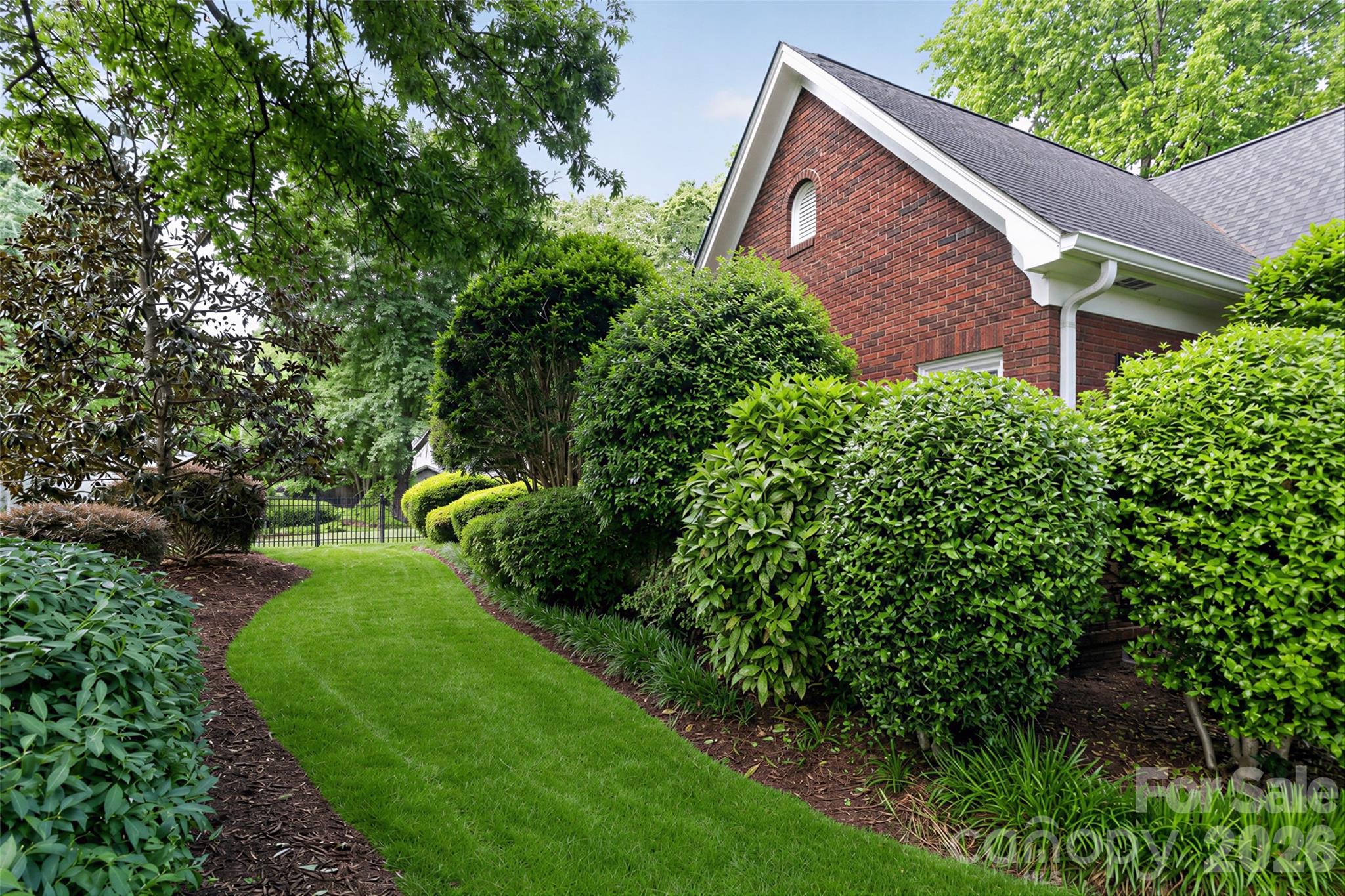 719 Eden Terrace