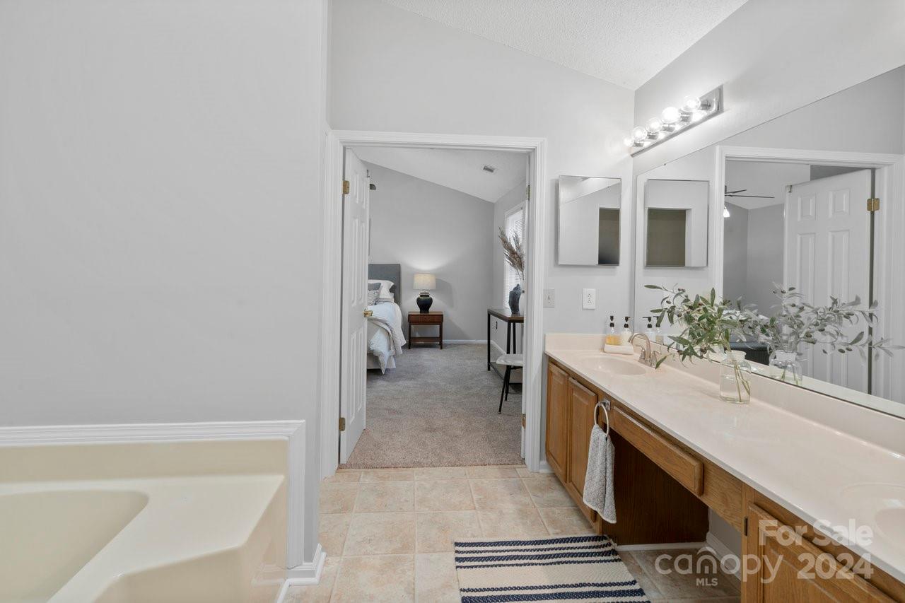 Steele Oaks - Residential