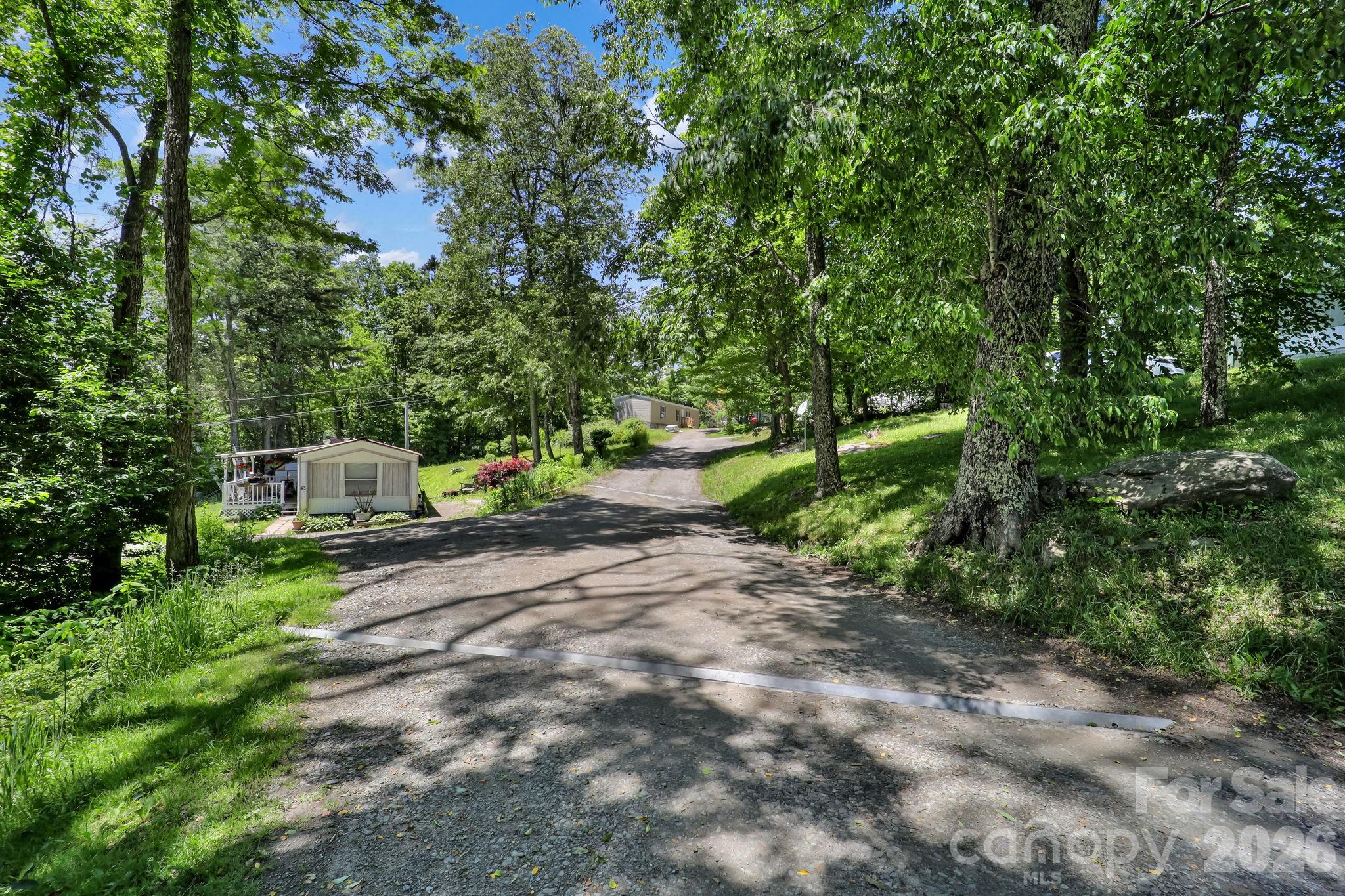 30 Little Rock Road, Newland, NC, 28657