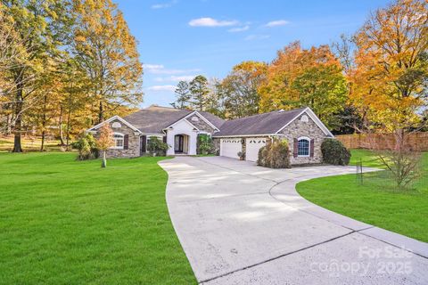 5329 Kuykendall Road Charlotte NC 28270