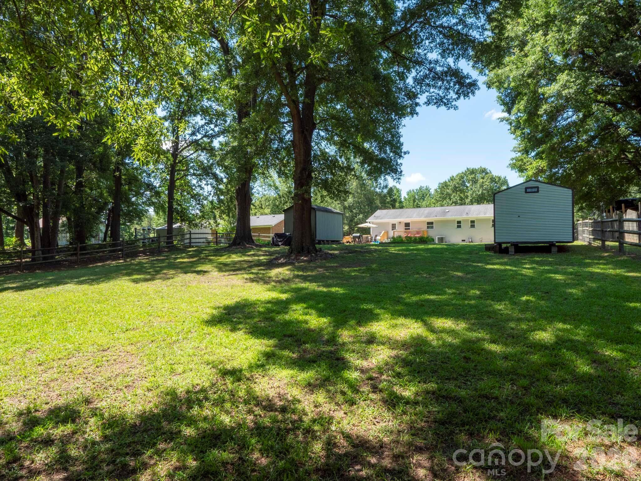 421 Catawba Circle N