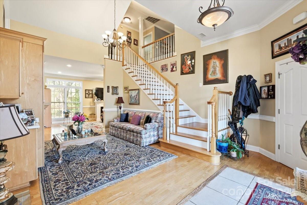 1511 Elkhart Circle