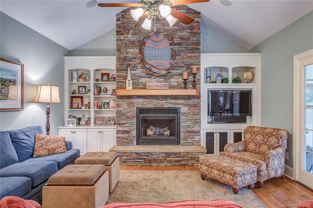 Stone Gate - Residential