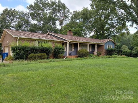 Photo of 3844 Dover Street, Claremont, NC 28610 (MLS # 4290927)