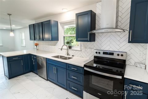1936 Russell Avenue Charlotte NC 28216