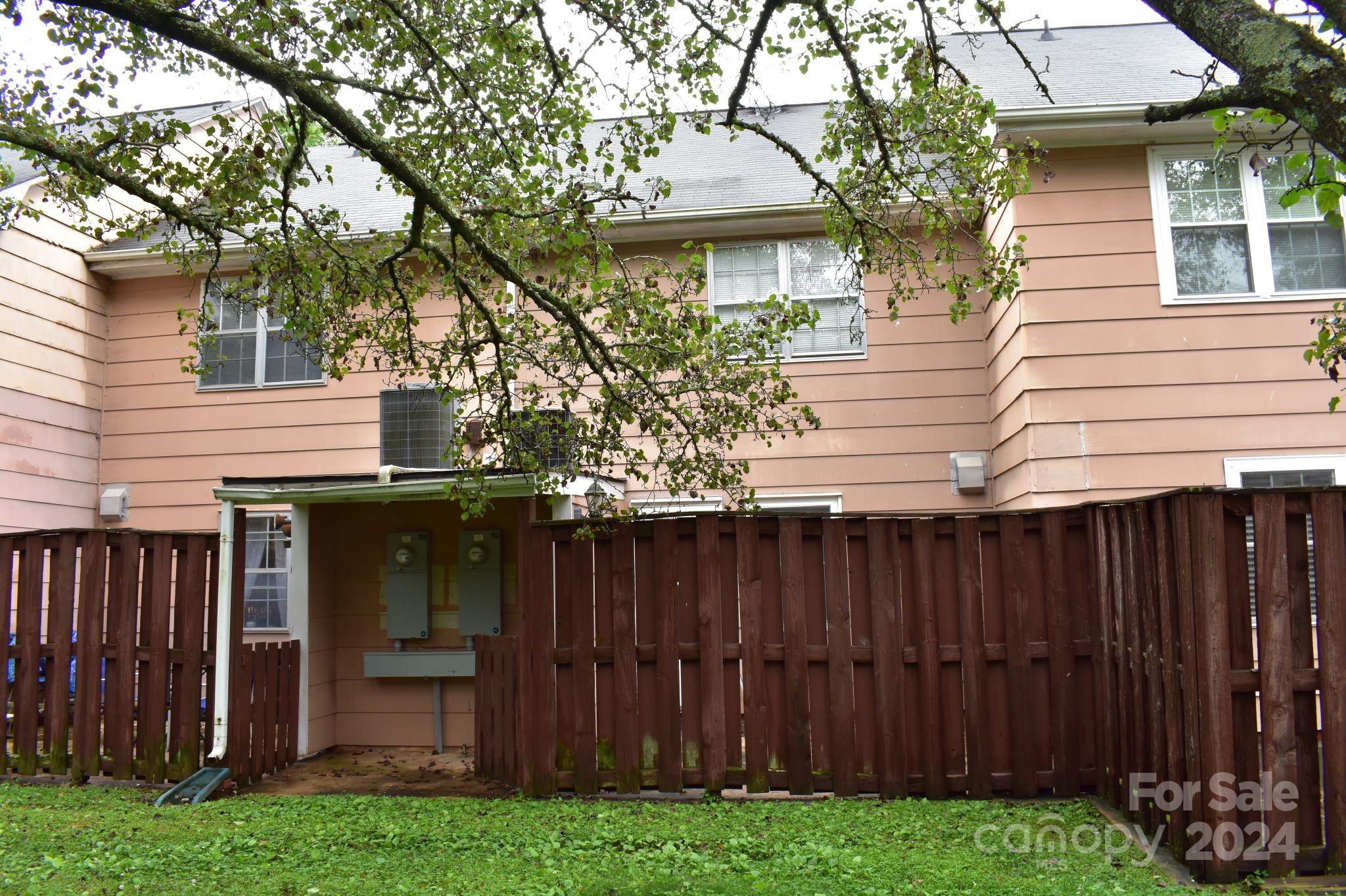 Wiltshire Village - Residential