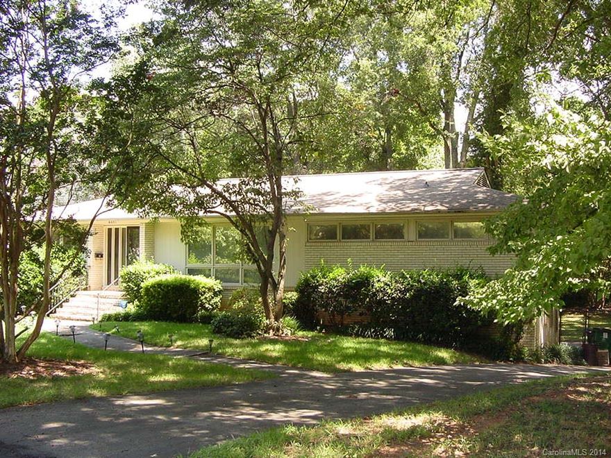 Hardwood floors, updated kitchen with granite counter tops and onyx backsplash in kitchen.  Walk-in closet room (could be converted back to 4th bedroom), finished downstairs with large den, and a hobby room.  Tons of storage in basement.  Spacious backyard that is gardener's "empty canvas".  4 blocks from Fairmeadows Swim and Tennis Club.  Great schools!