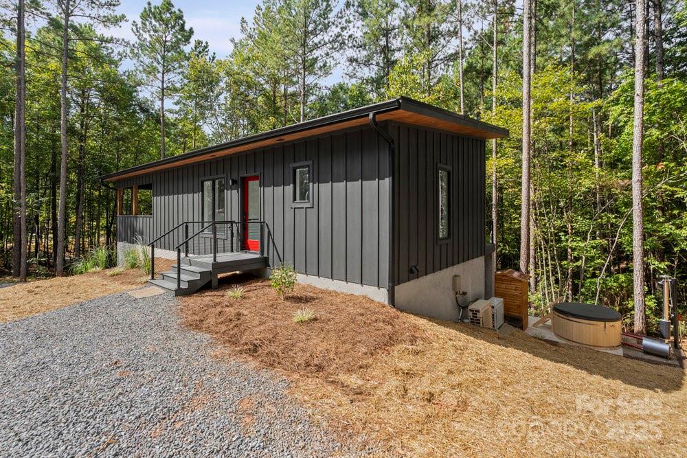 203 Golden Creek Ridge