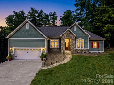 Photo of 168 Willow Place Circle, Hendersonville, NC 28739 (MLS # 4425410)