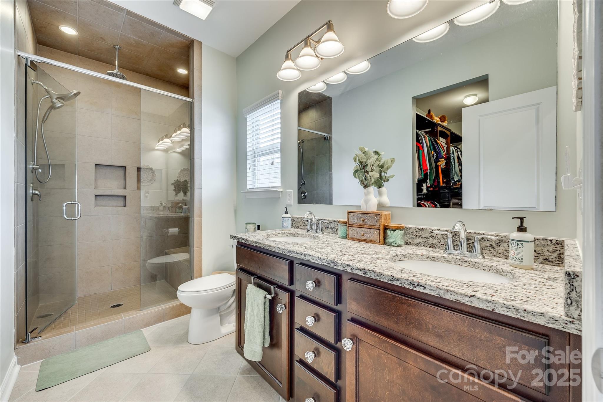 Ellis Pond - Residential