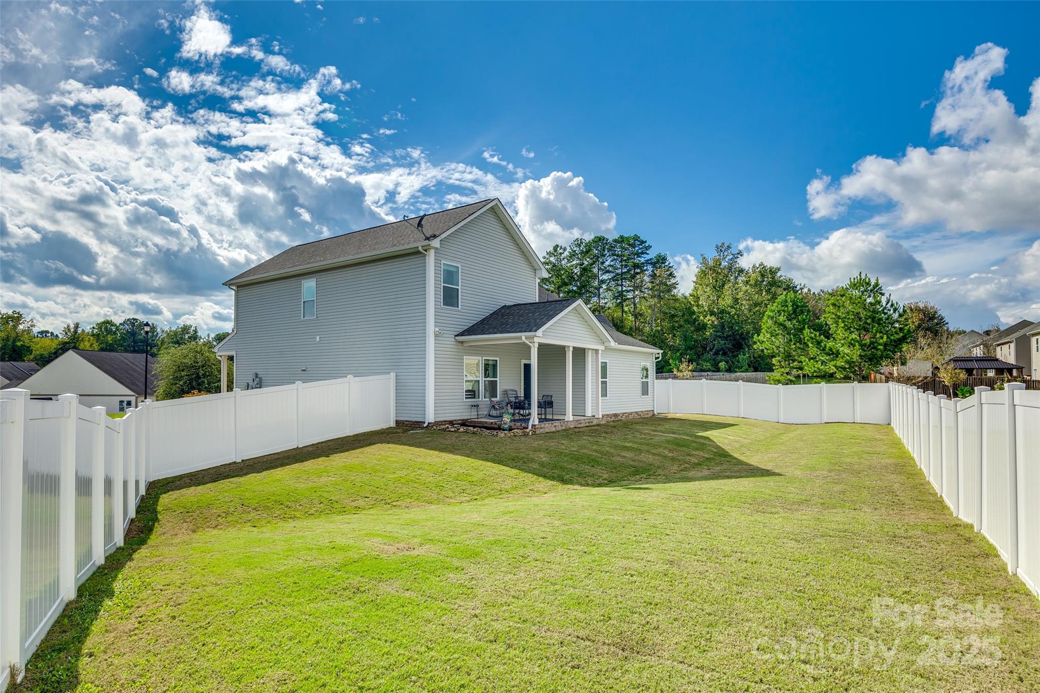 Ellis Pond - Residential