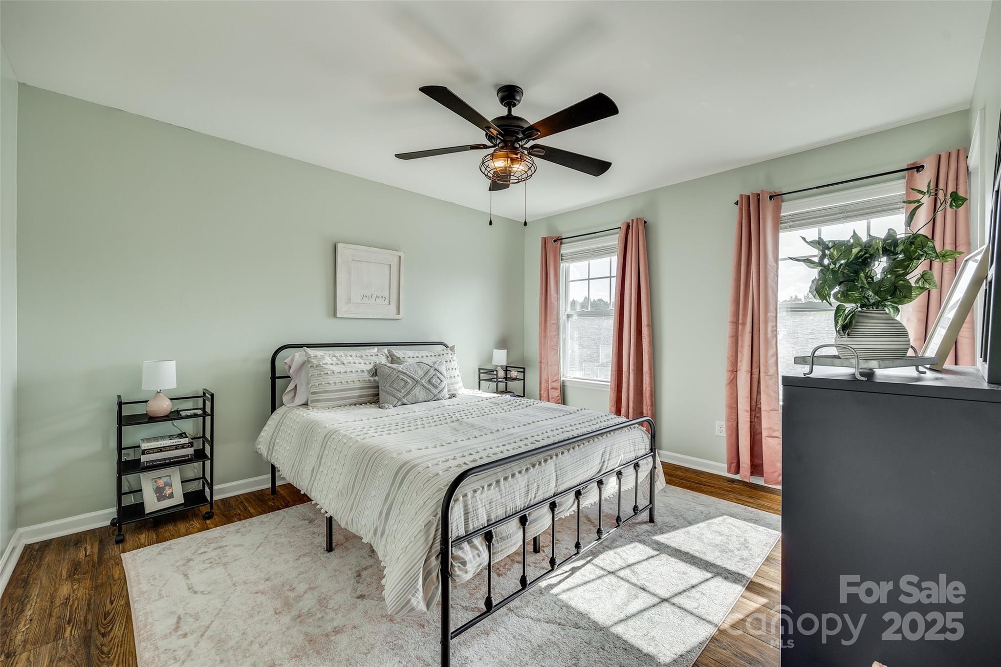 Ellis Pond - Residential