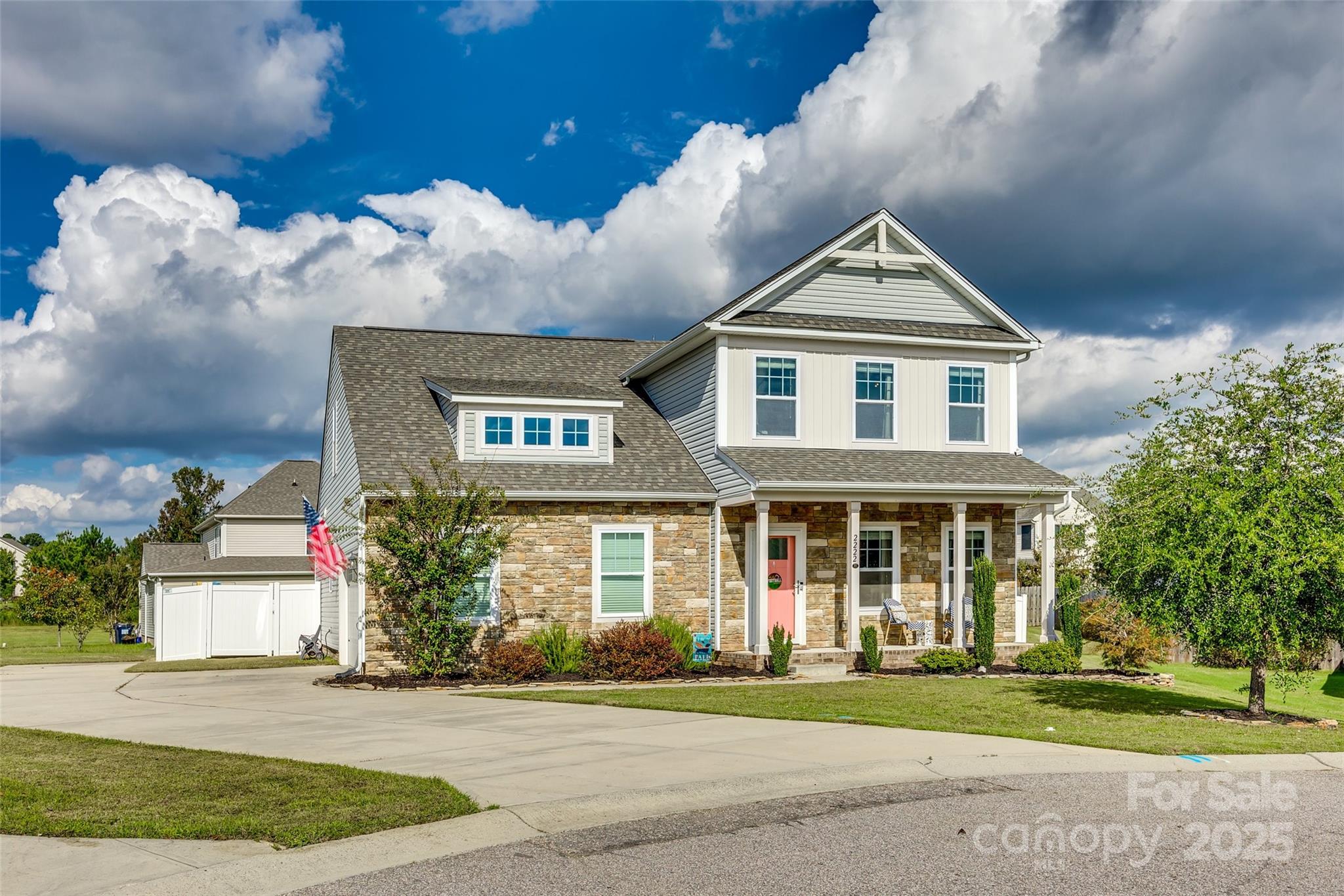 Ellis Pond - Residential